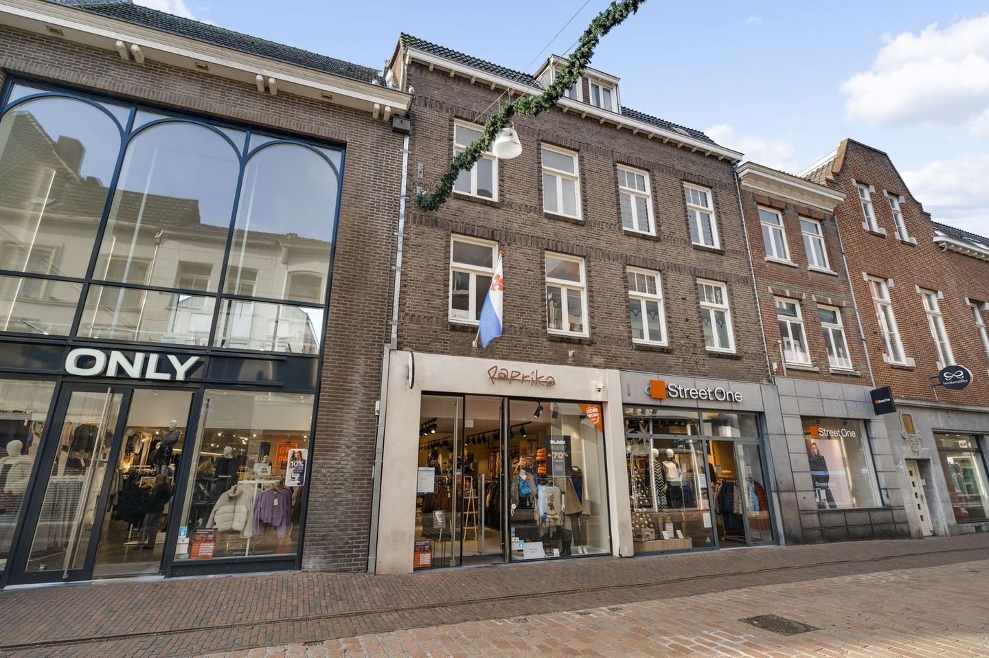 Bekijk foto 5 van Varkensmarkt 2