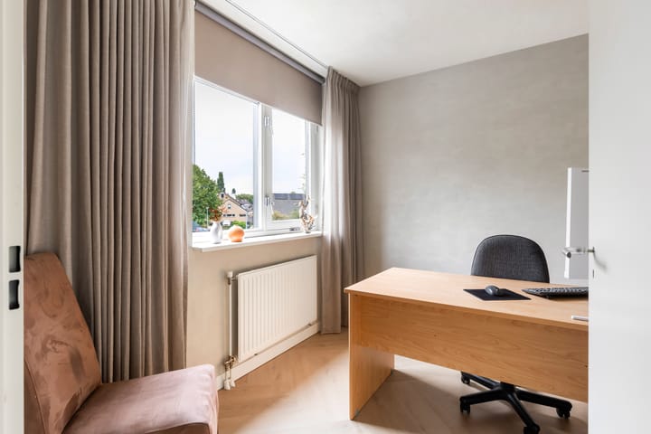 Tussenwoning te koop: Van der Zaaghof 1, Nijkerk