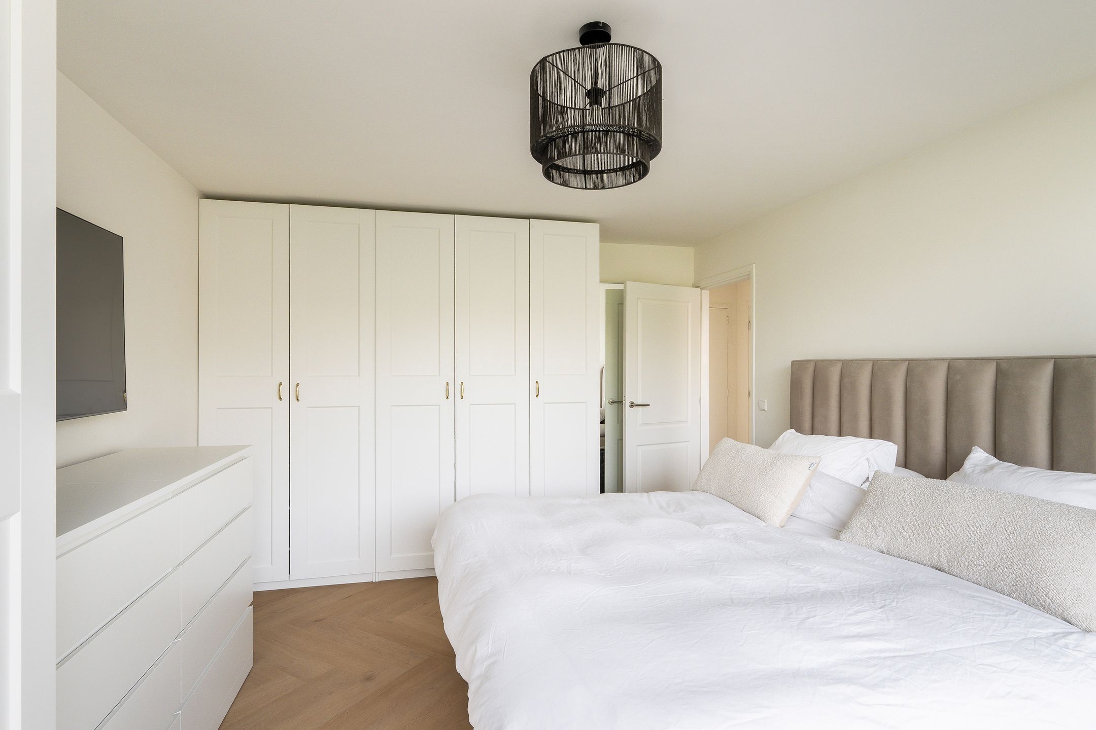 Photo 33 of Leeghwaterstraat 16