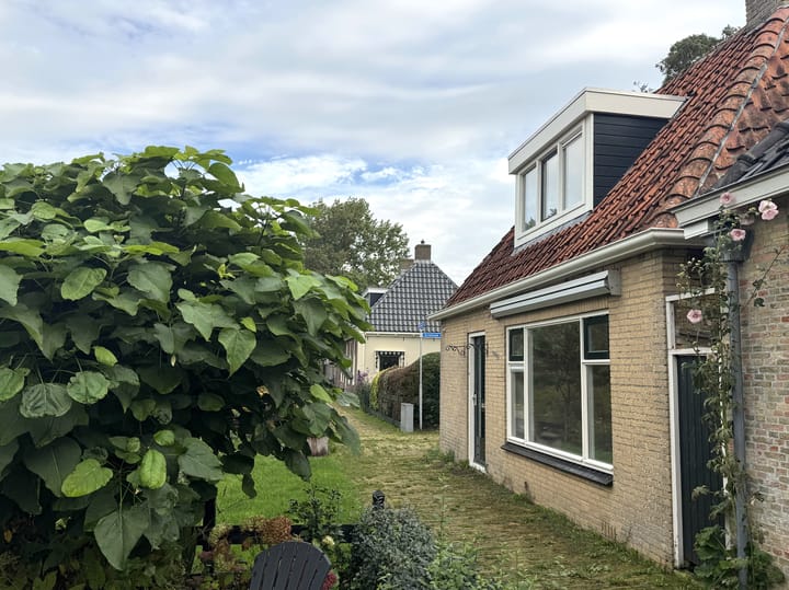 Twee-onder-één-kap te huur: Duivengracht 10, Kimswerd