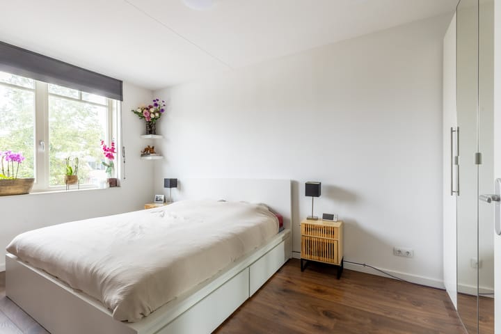 Tussenwoning te koop: Laan van Westmolen 49A, Mijnsheerenland