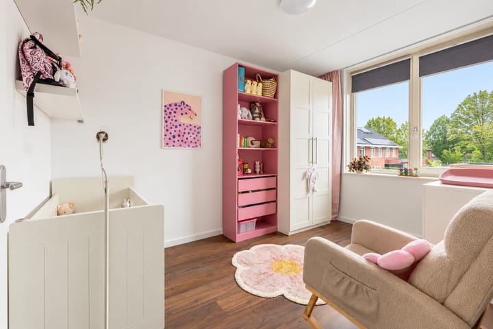 Tussenwoning te koop: Laan van Westmolen 49A, Mijnsheerenland