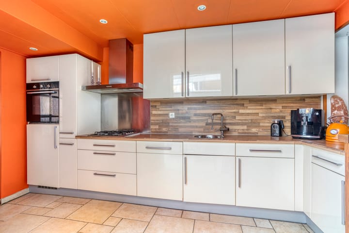 Twee-onder-één-kap te koop: Alkmaarseweg 47, Beverwijk
