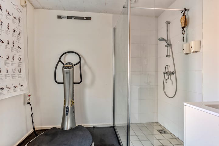 Twee-onder-één-kap te koop: Alkmaarseweg 47, Beverwijk