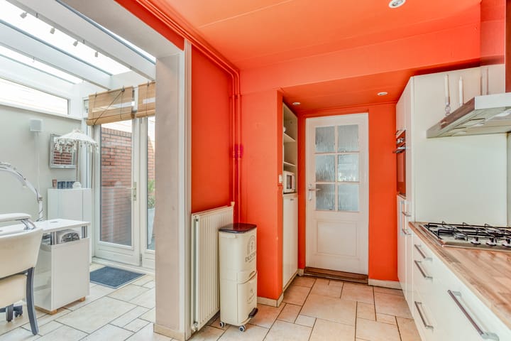 Twee-onder-één-kap te koop: Alkmaarseweg 47, Beverwijk