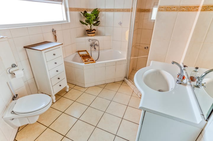 Twee-onder-één-kap te koop: Alkmaarseweg 47, Beverwijk