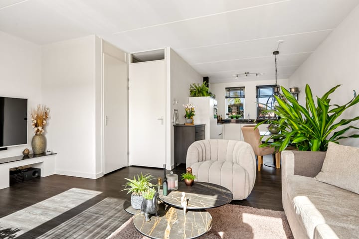 Tussenwoning te koop: Telluur 16, Zeewolde