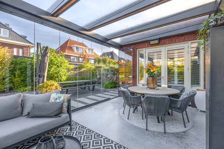 Hoekwoning te koop: Rogier van Otterloostraat 1, Berkel En Rodenrijs