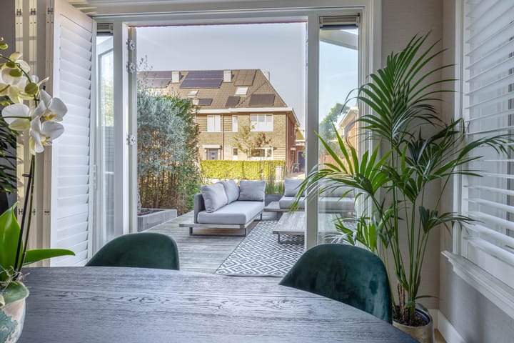 Hoekwoning te koop: Rogier van Otterloostraat 1, Berkel En Rodenrijs