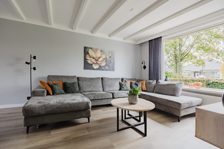 Tussenwoning te koop: Dorpsstraat 83, Meeuwen