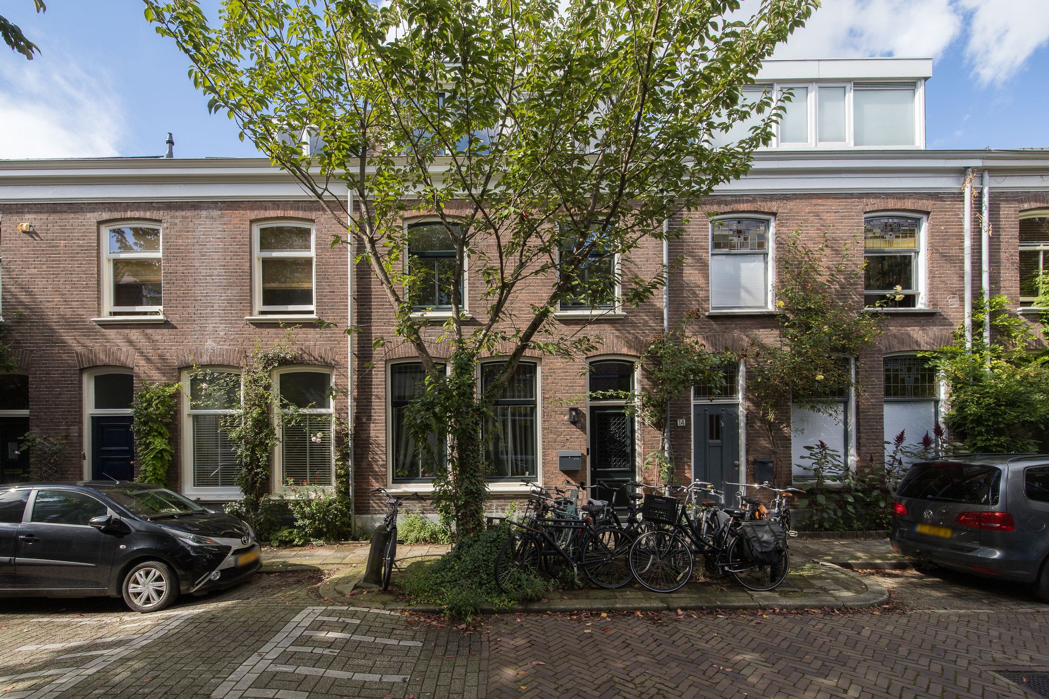 Adriaanstraat 12 