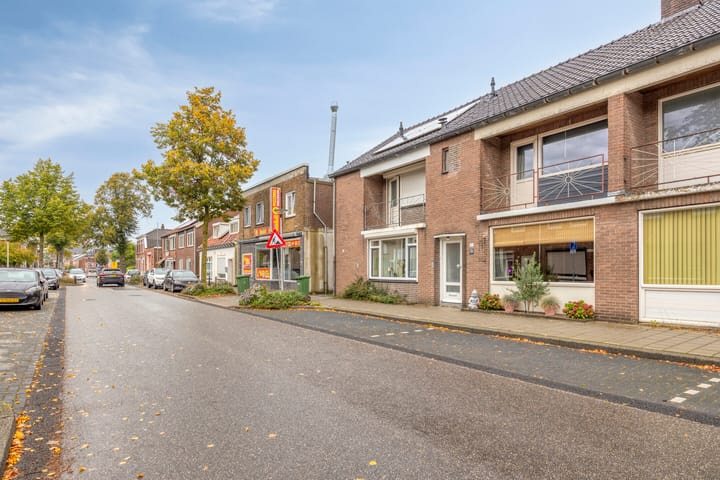 Tussenwoning te koop: Tolstraat 31, Enschede