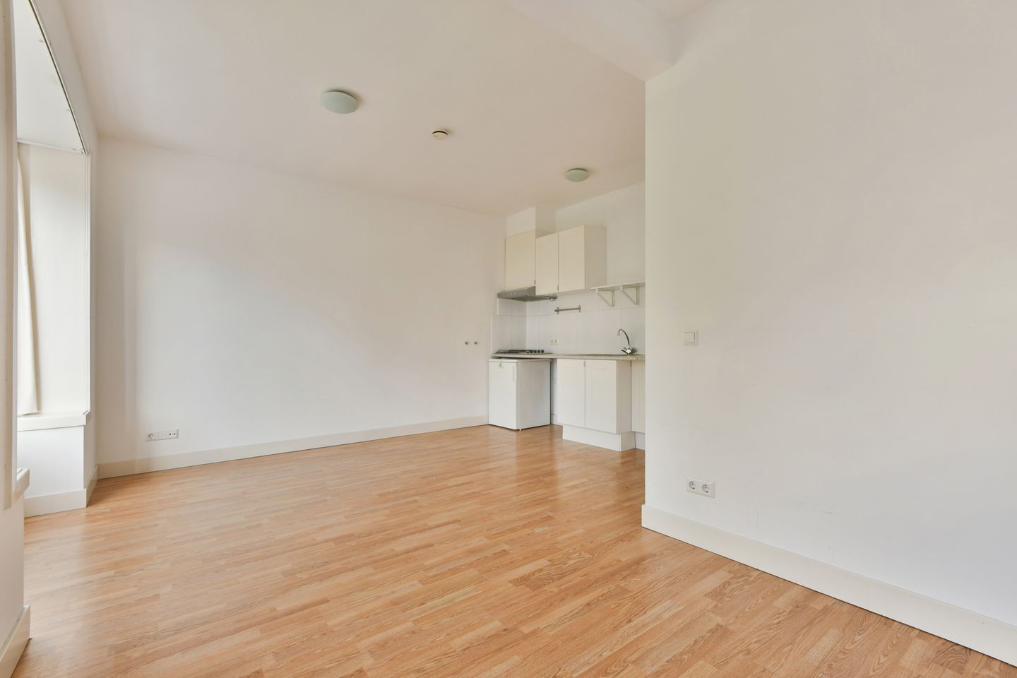 Photo 25 of Teding van Berkhoutstraat 61