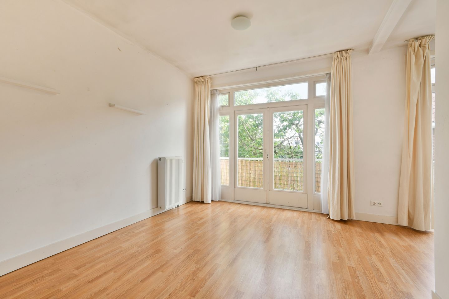 Photo 10 of Teding van Berkhoutstraat 61