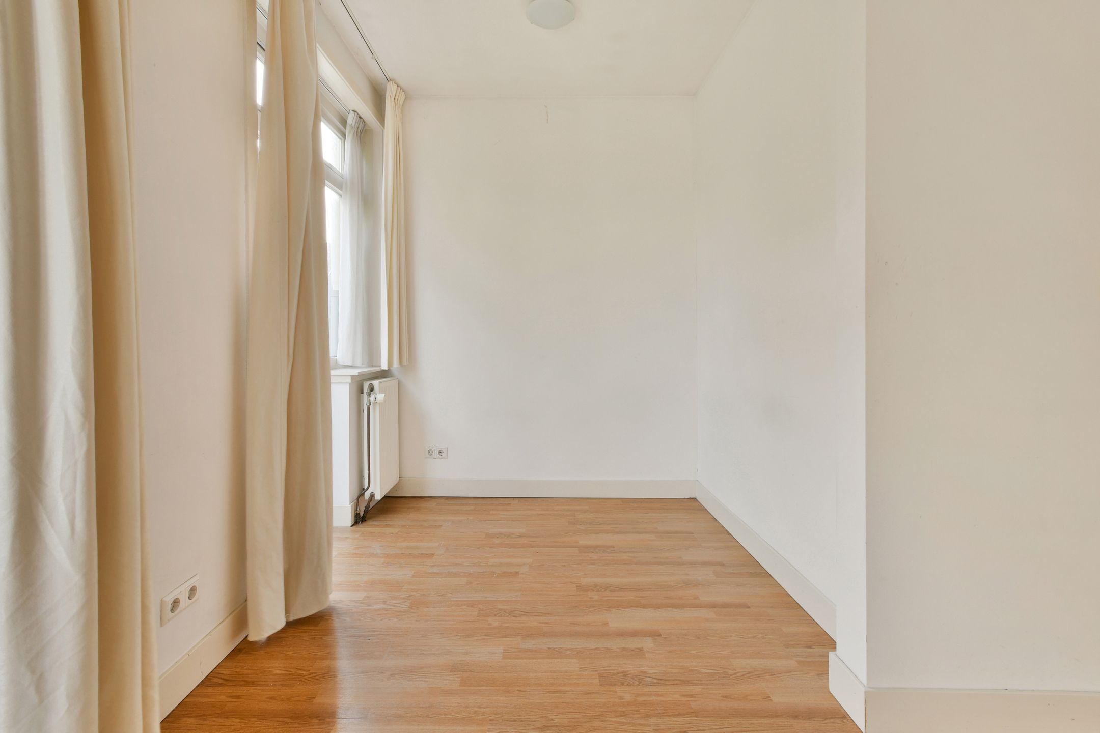 Photo 12 of Teding van Berkhoutstraat 61