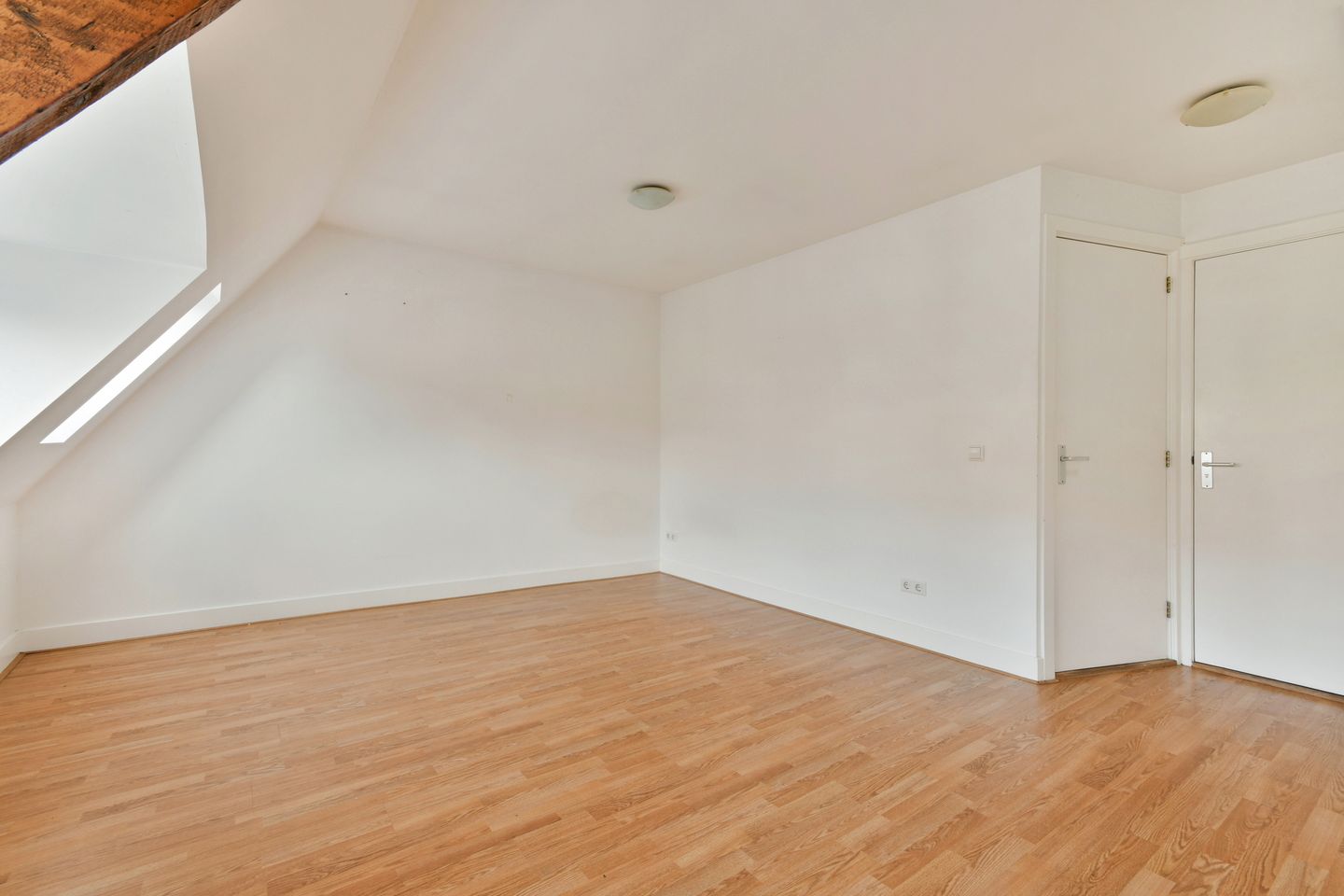 Photo 19 of Teding van Berkhoutstraat 61