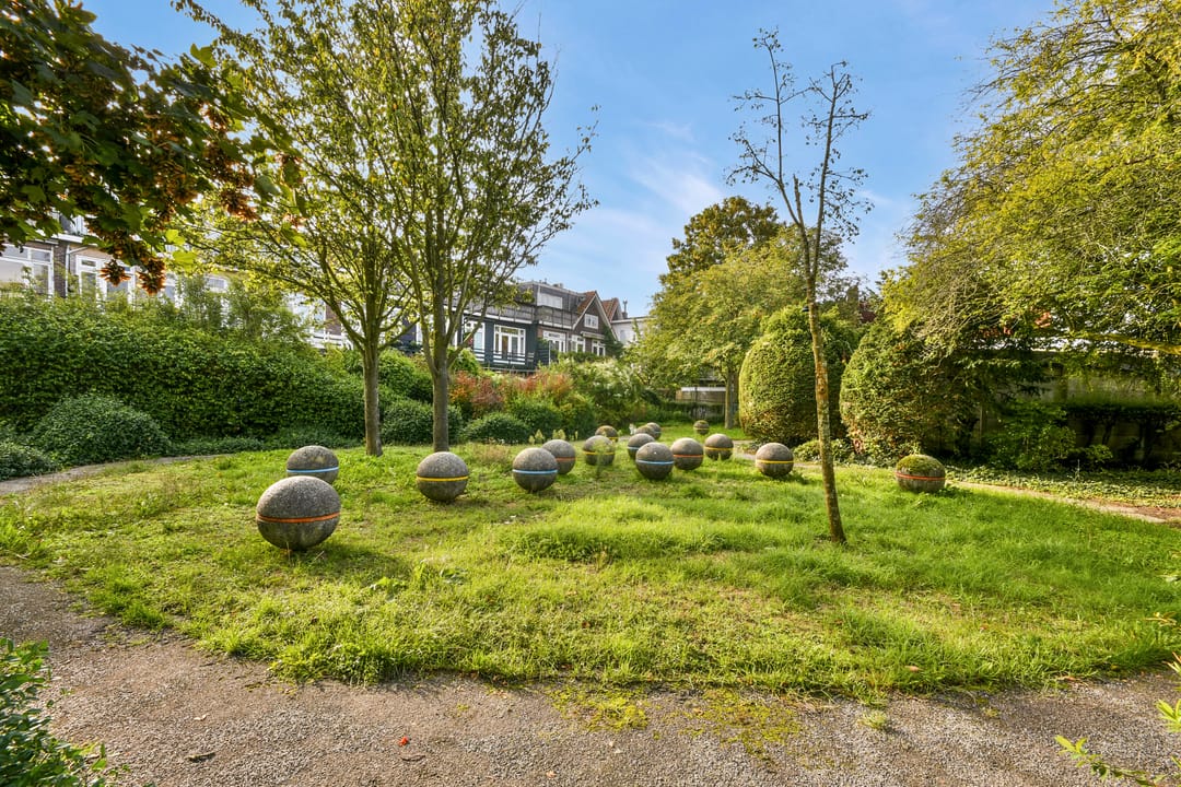 Photo 31 of Teding van Berkhoutstraat 61