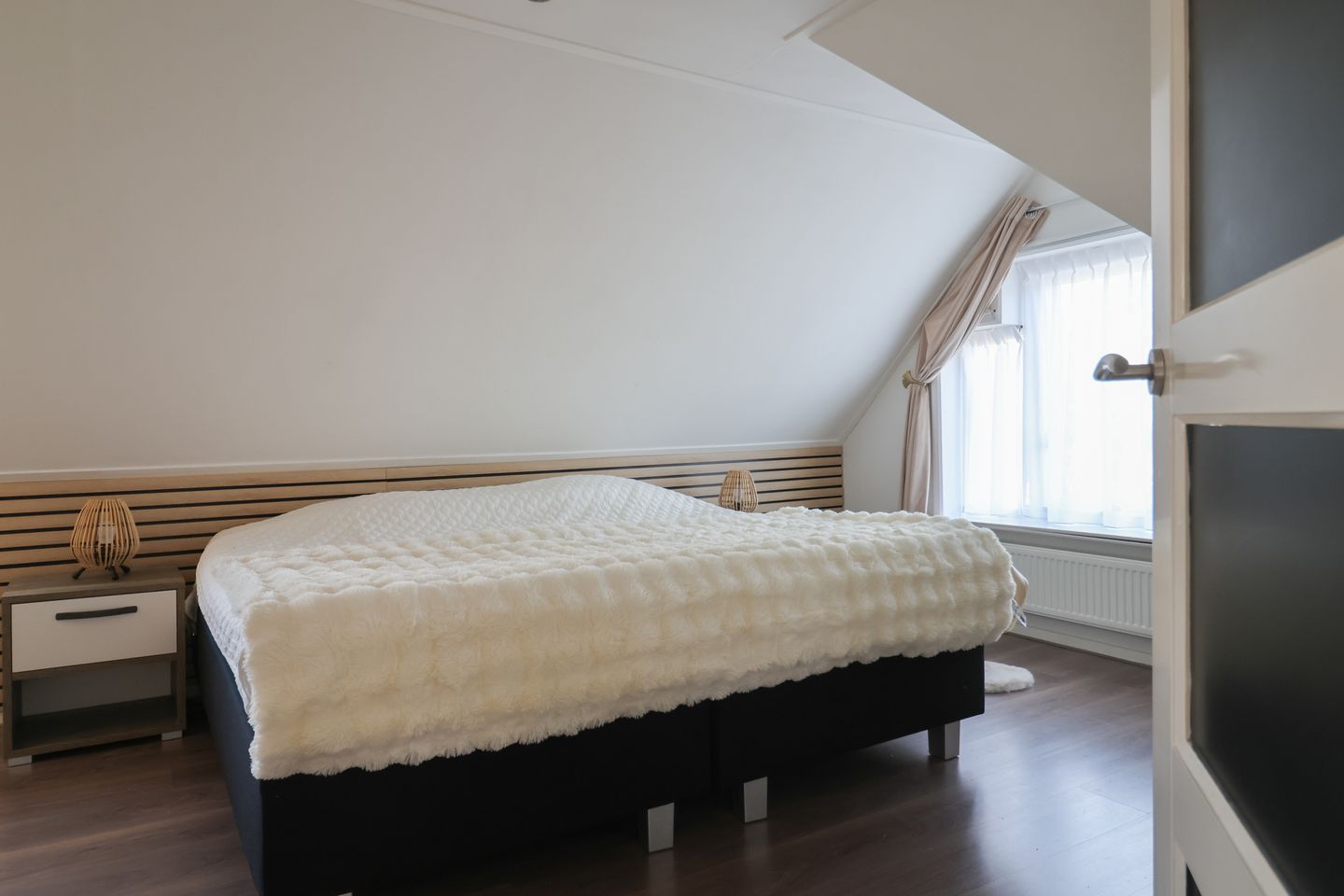 Photo 50 of Buorren 25