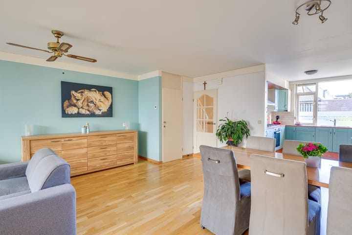 Tussenwoning te koop: Périgordlaan 25, Eindhoven