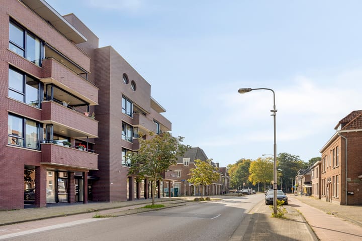 Appartement te koop: Veldhovenring 152, Tilburg