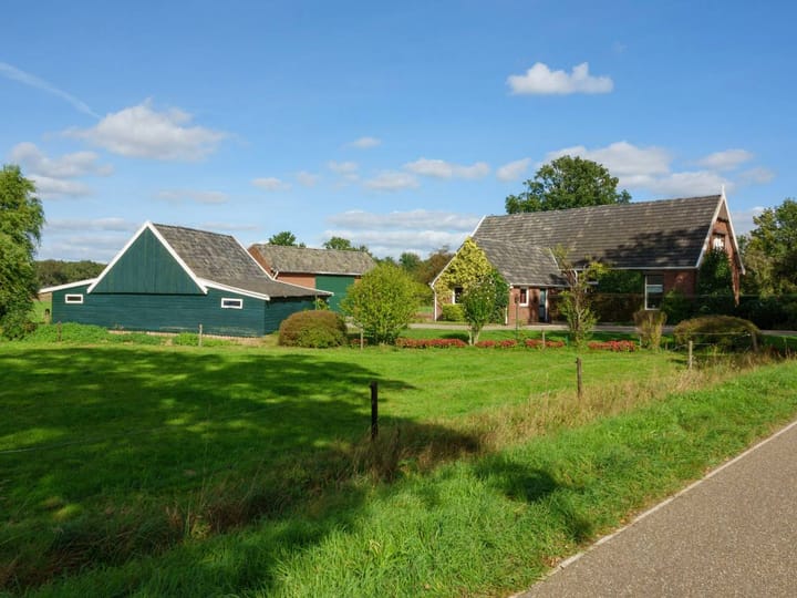 Photo 2 of Vredenseweg 105