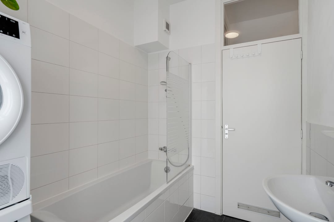 Photo 17 of Jan van Beersstraat 175
