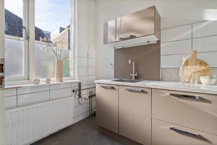 Tussenwoning te koop: Mgr. van de Weteringstraat 44, Utrecht