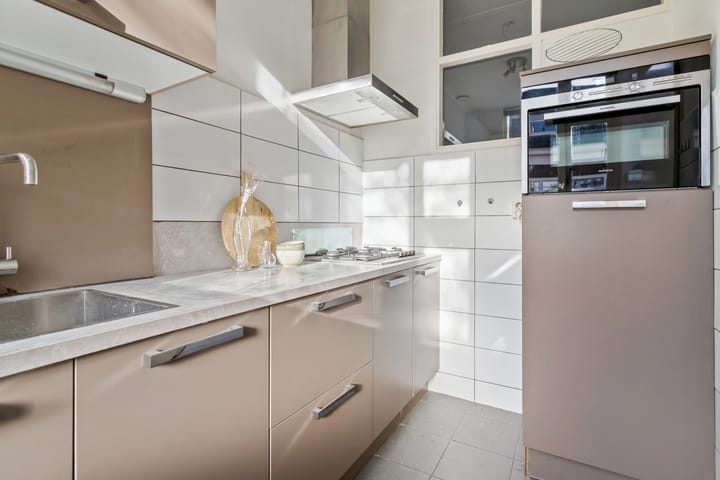 Tussenwoning te koop: Mgr. van de Weteringstraat 44, Utrecht