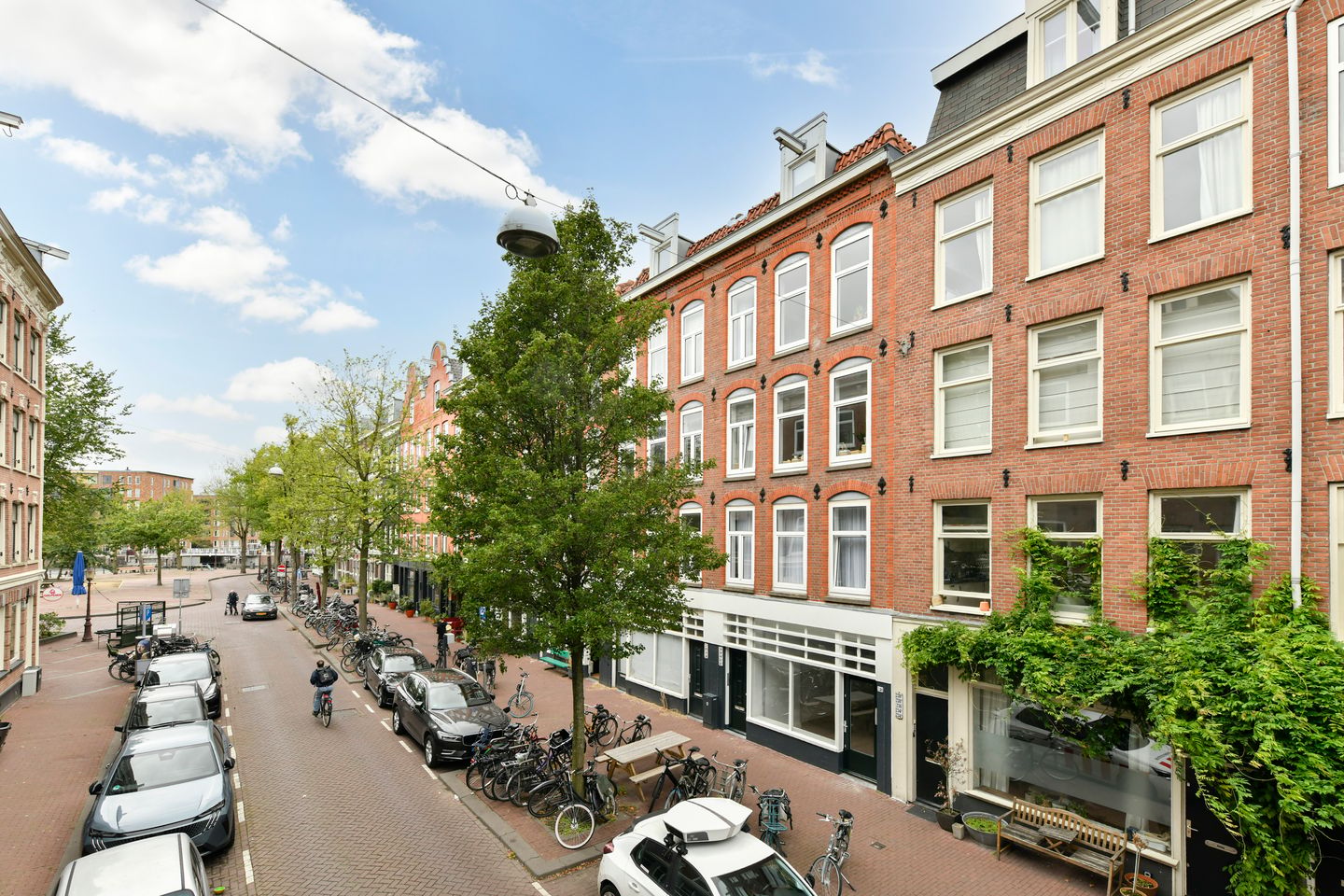 View photo 1 of Barentszstraat 240