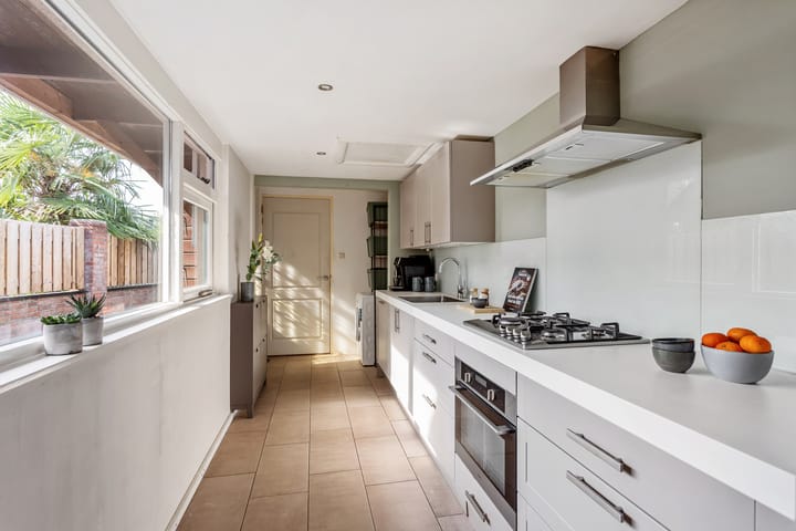 Twee-onder-één-kap te koop: Boekeloseweg 104, Hengelo