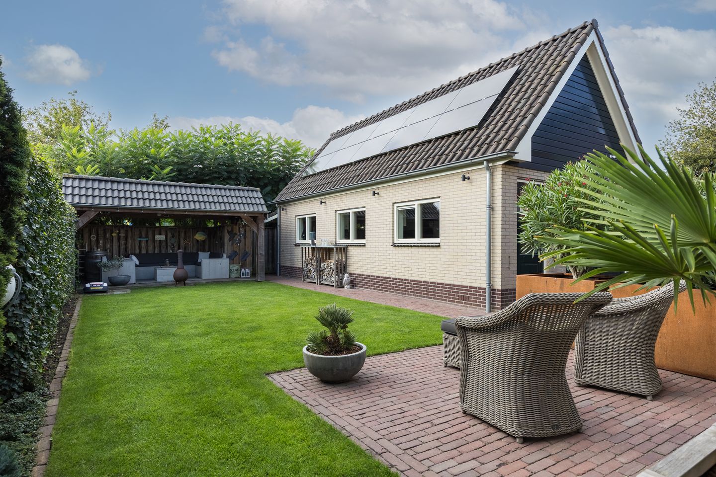Photo 35 of Jacob van Ruisdaelstraat 17-A