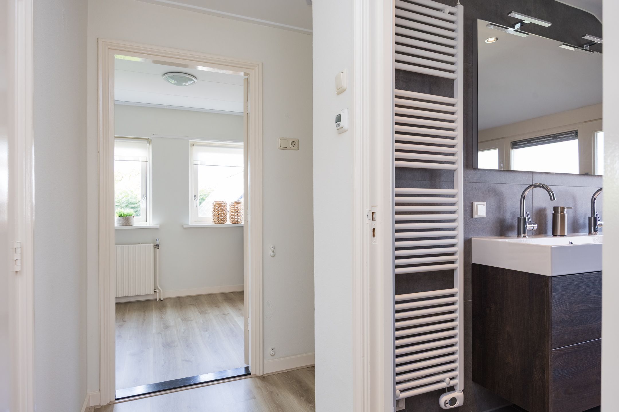 Photo 24 of Jacob van Ruisdaelstraat 17-A