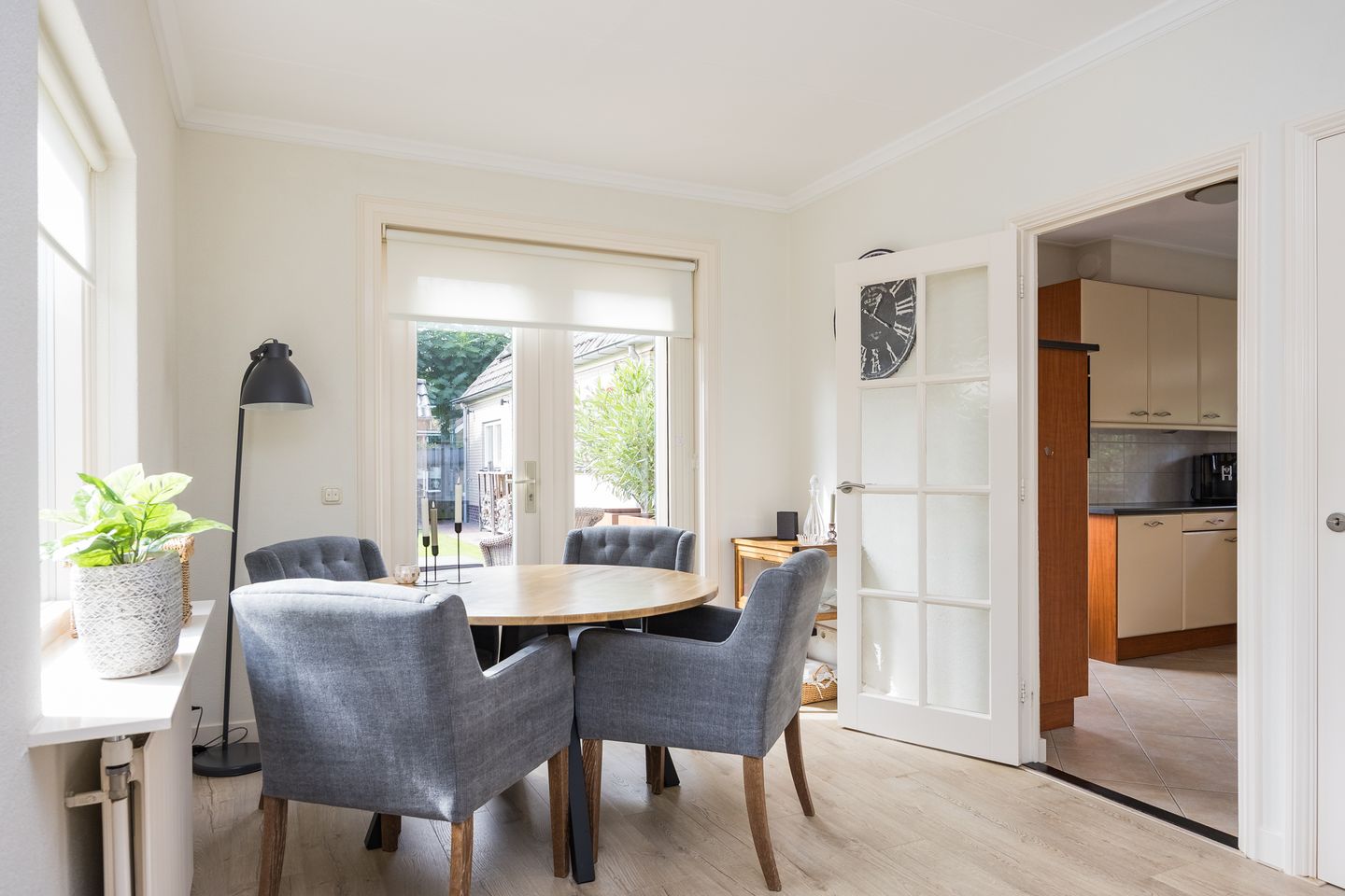 Photo 20 of Jacob van Ruisdaelstraat 17-A