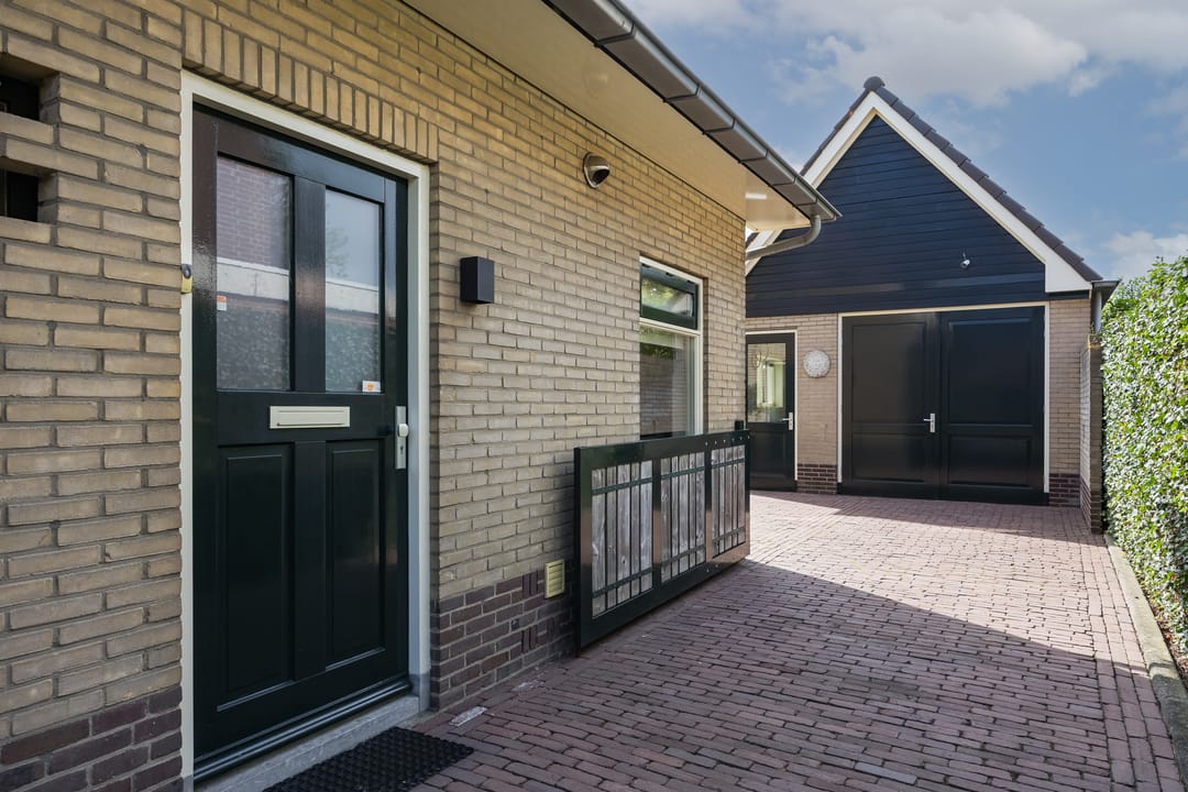 Photo 13 of Jacob van Ruisdaelstraat 17-A