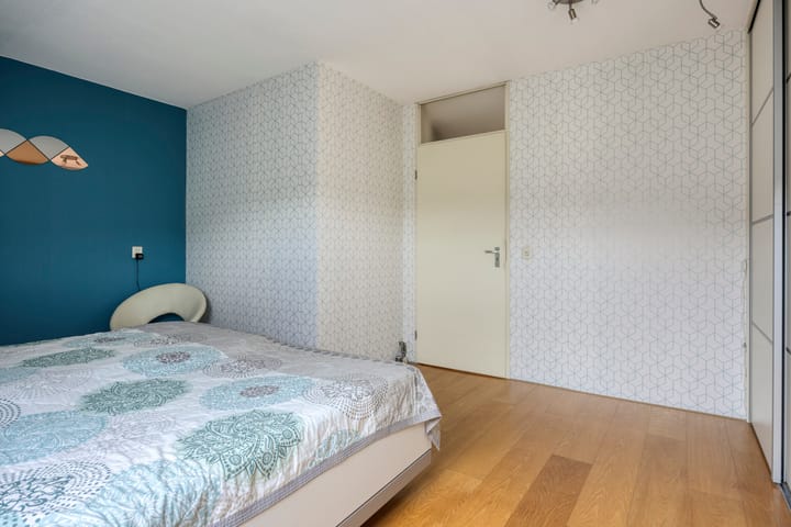 Tussenwoning te koop: Rosa Spierstraat 8, Hoofddorp