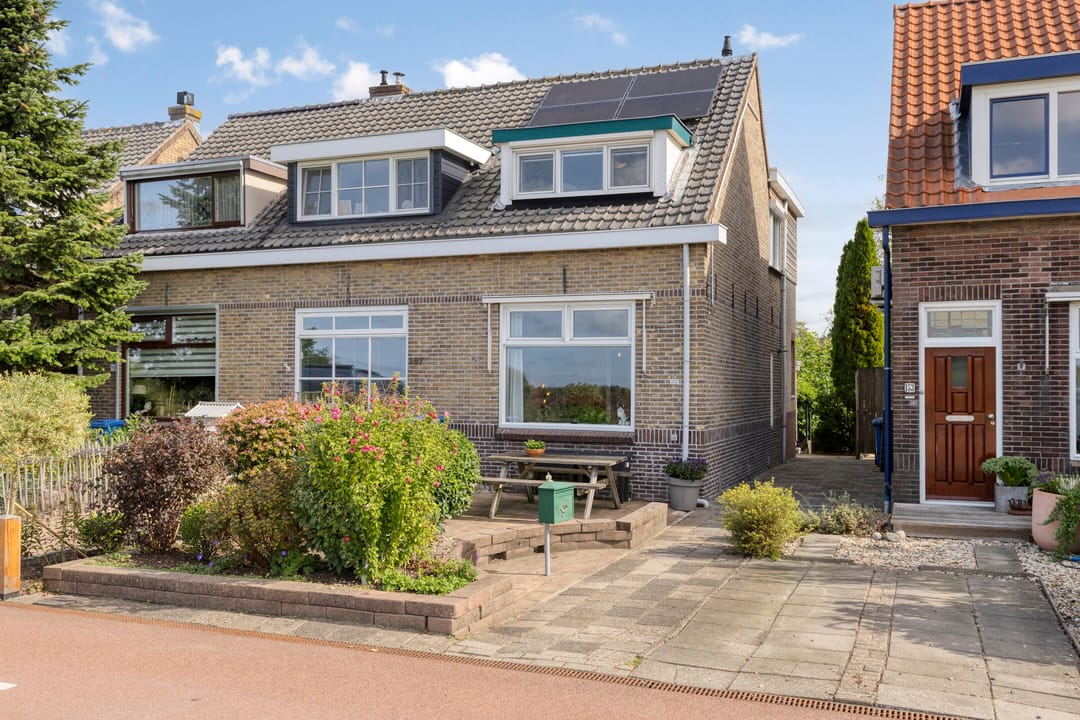 Photo 7 of Noordeinde 155