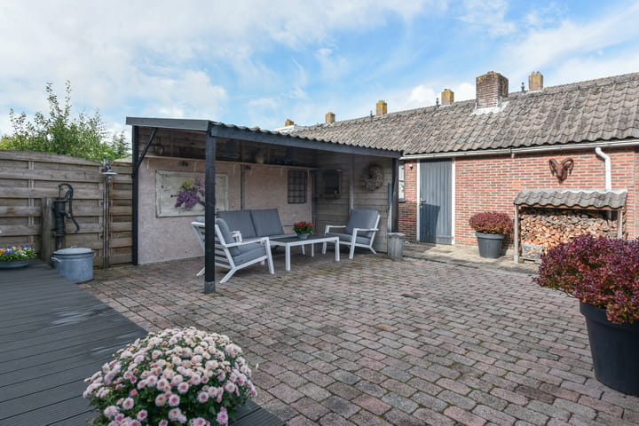 Tussenwoning te koop: Johan de Wittlaan 16, Uithoorn