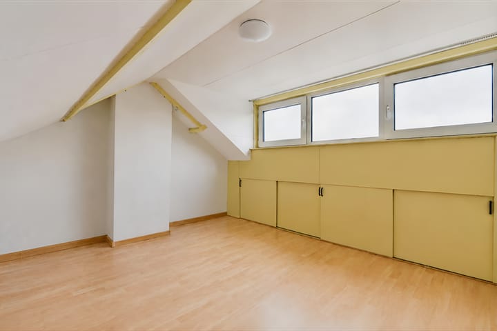 Tussenwoning te koop: Johan de Wittlaan 16, Uithoorn