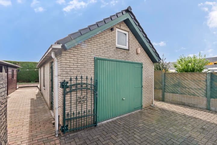 Vrijstaande woning te koop: Maastrichterweg 127, Roermond