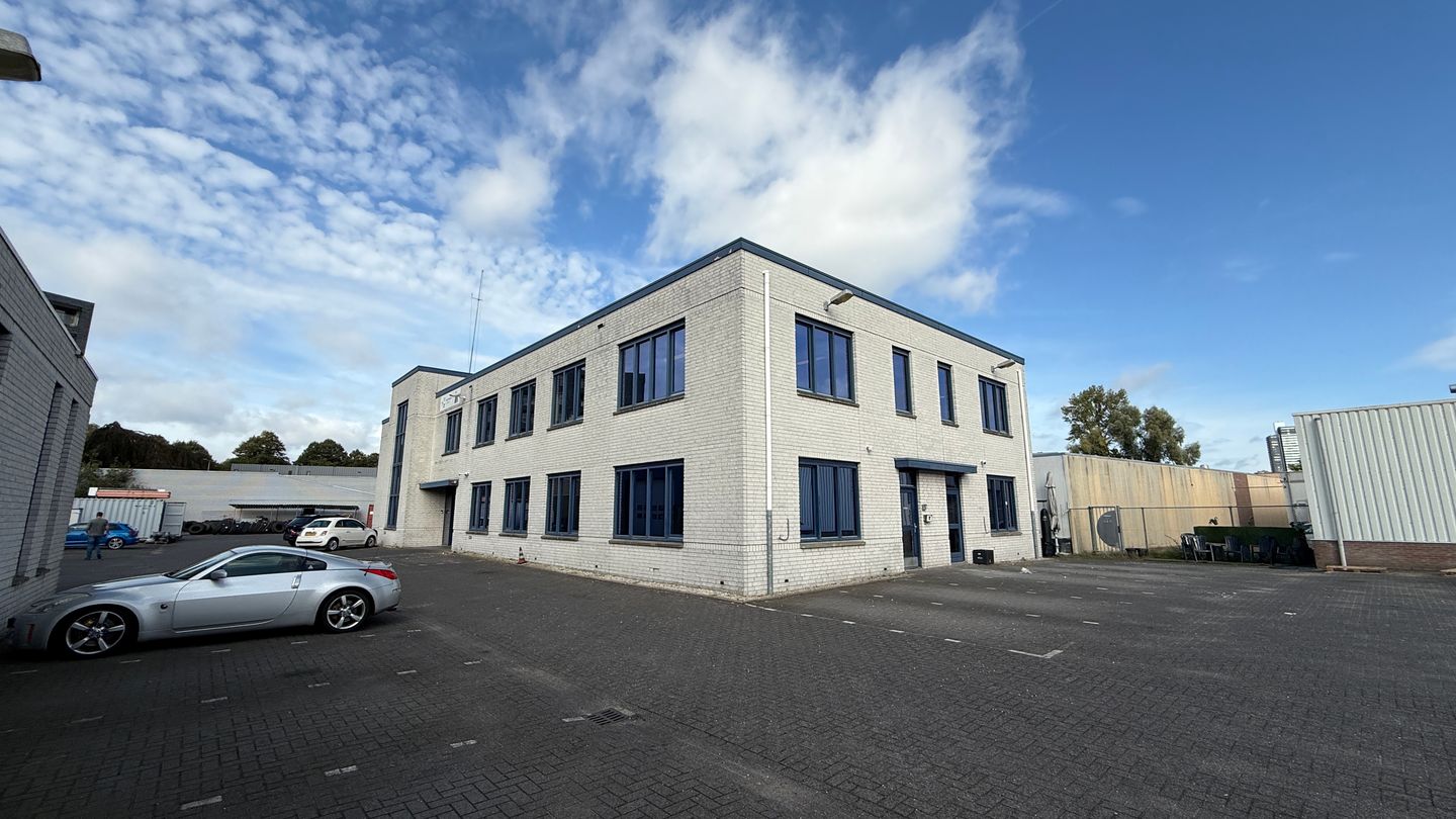 View photo 2 of Thorvaldsenlaan 12