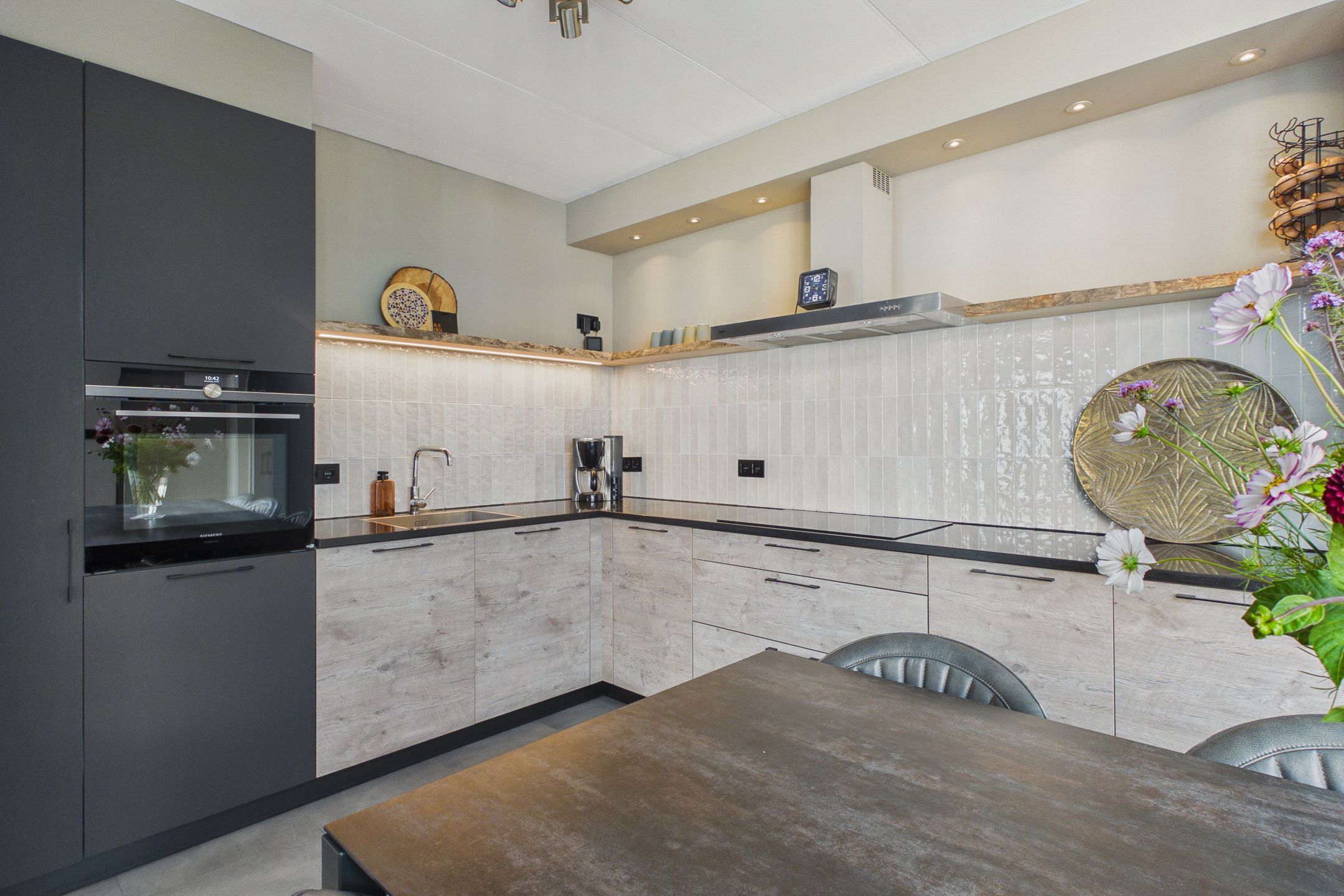 Photo 15 of Bernhardstraat 13