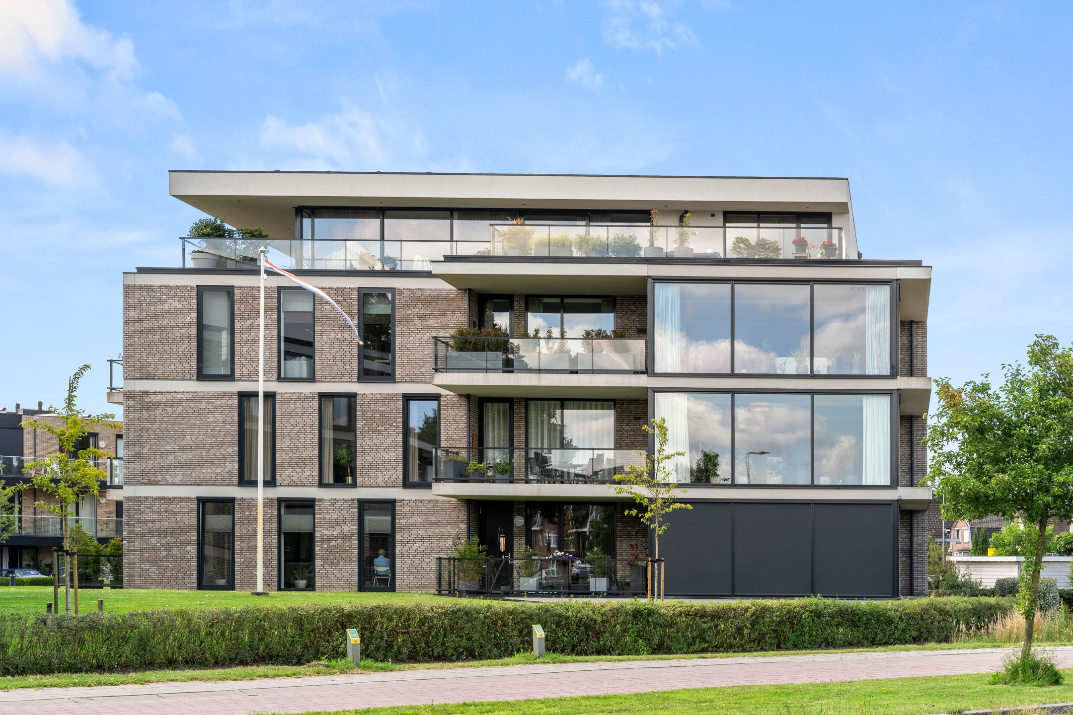 Photo 45 of Schoutenstraat 157