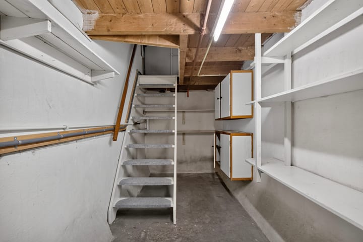Tussenwoning te koop: Frederik van Eedenstraat 17, Arnhem