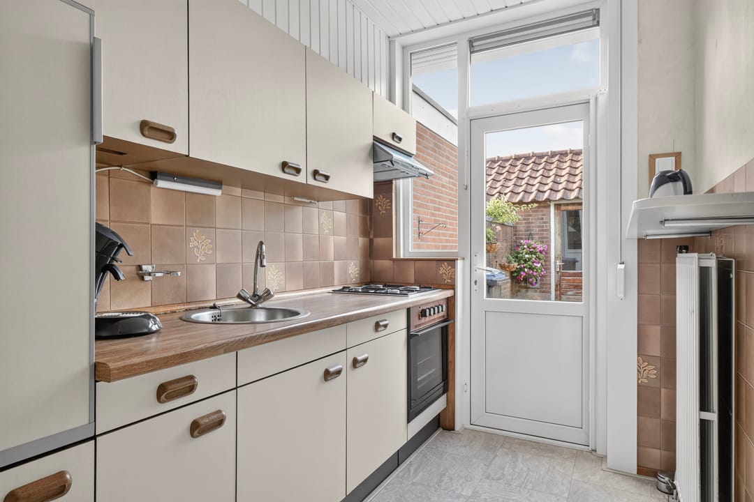 Photo 8 of Frederik van Eedenstraat 17