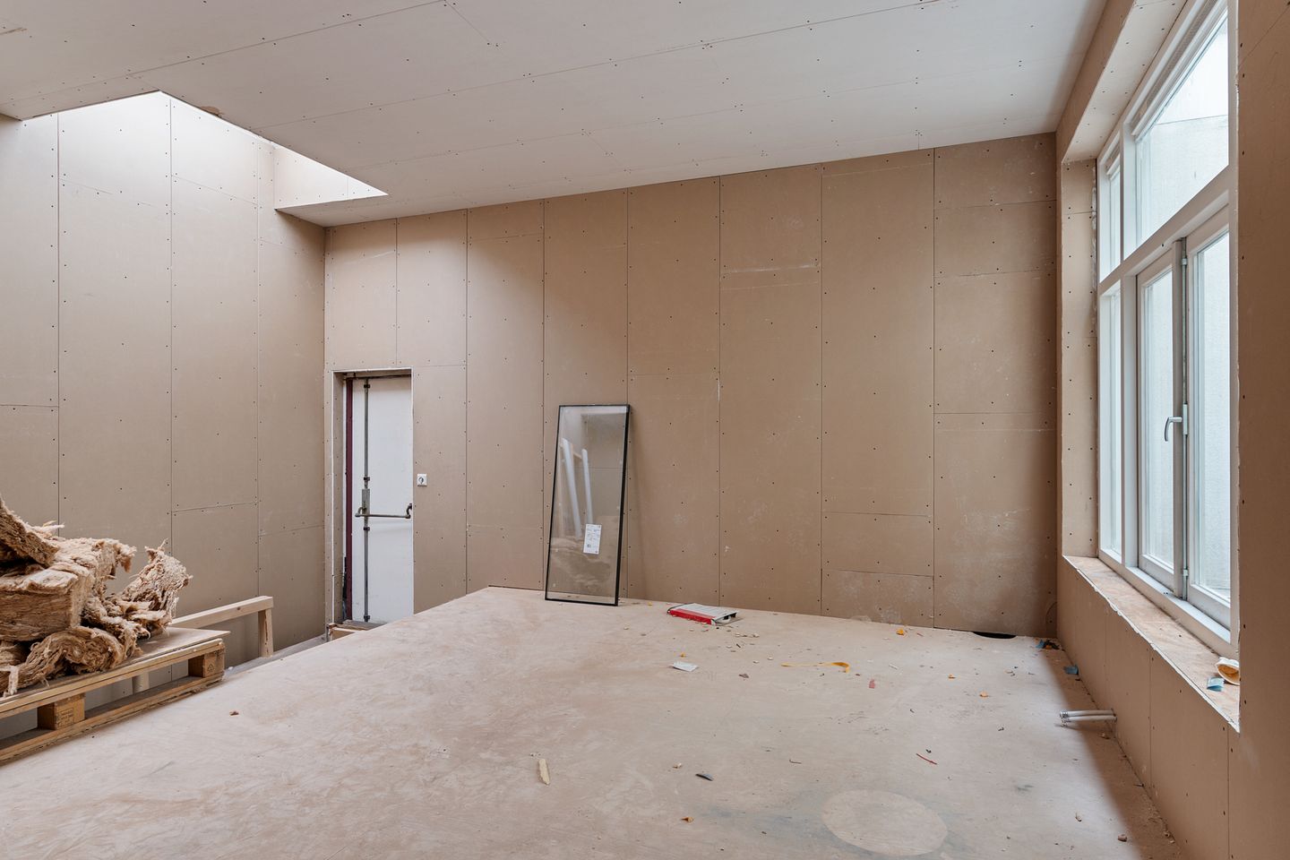 View photo 3 of Oudezijds Achterburgwal 35-A