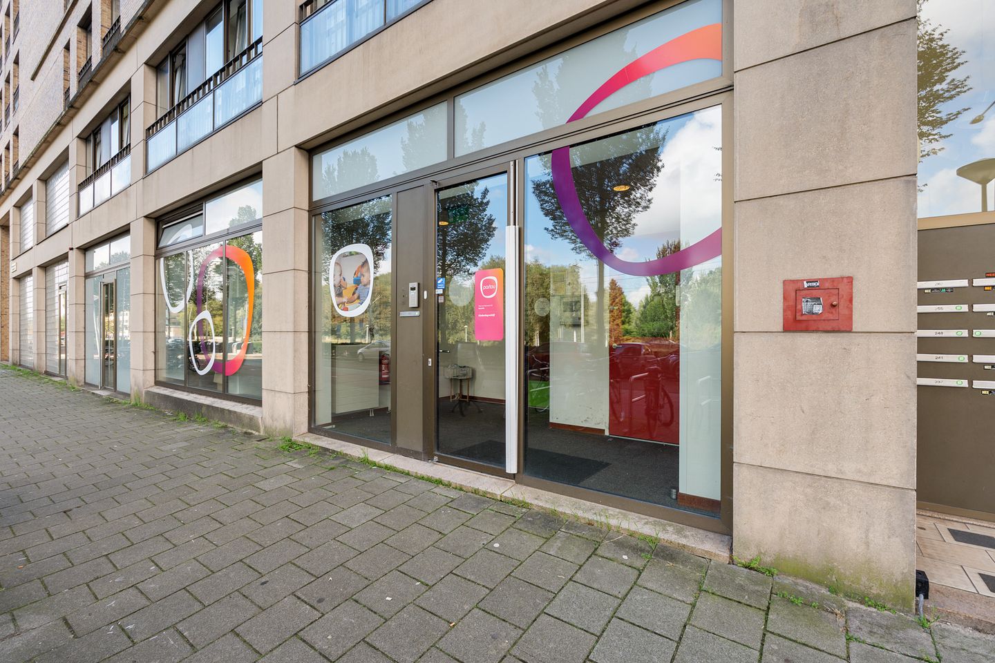 Bekijk foto 4 van Titus van Rijnstraat 233