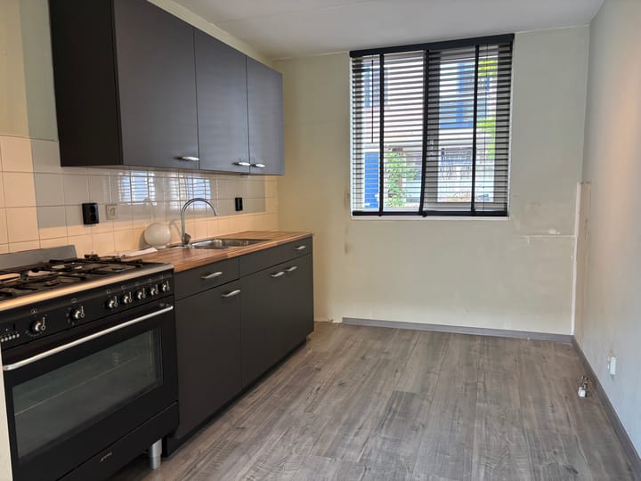 Tussenwoning te koop: Straatje van Anna Cramer 12, Haarlem
