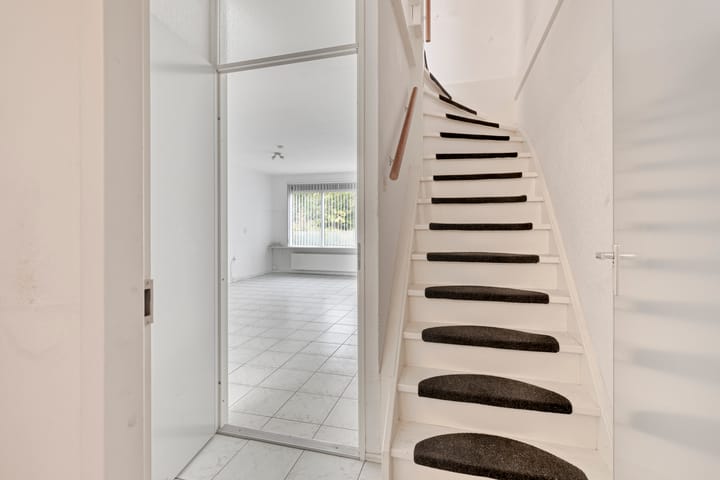 Tussenwoning te koop: Albergerbos 79, Hoofddorp