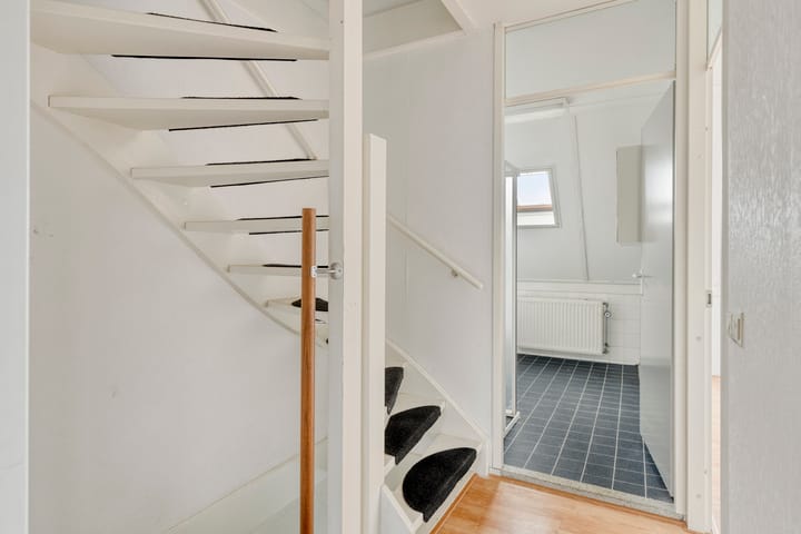 Tussenwoning te koop: Albergerbos 79, Hoofddorp