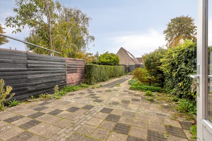 Tussenwoning te koop: Albergerbos 79, Hoofddorp